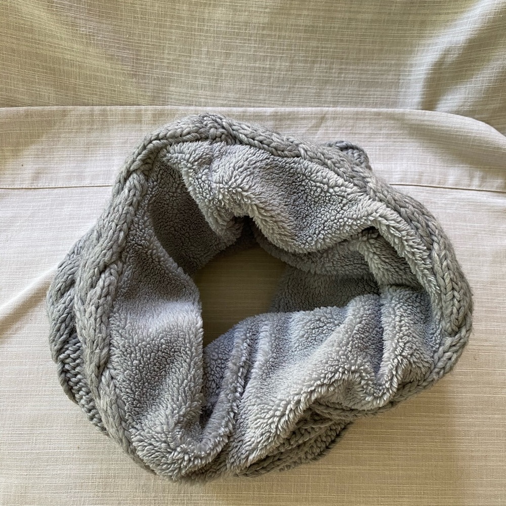 Reversible Fuzzy Scarf